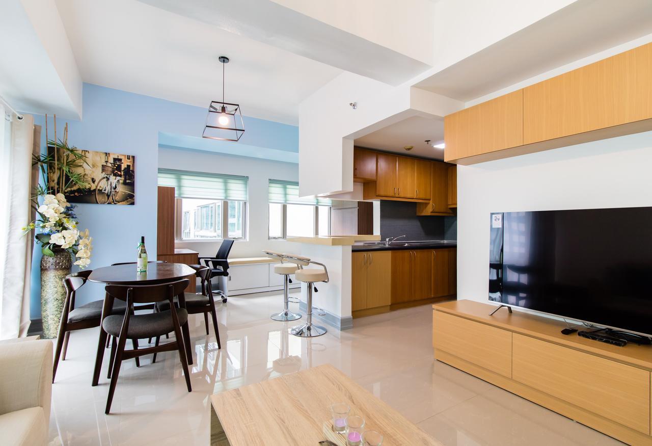 Apartment Giron Suites At Bonifacio Global City