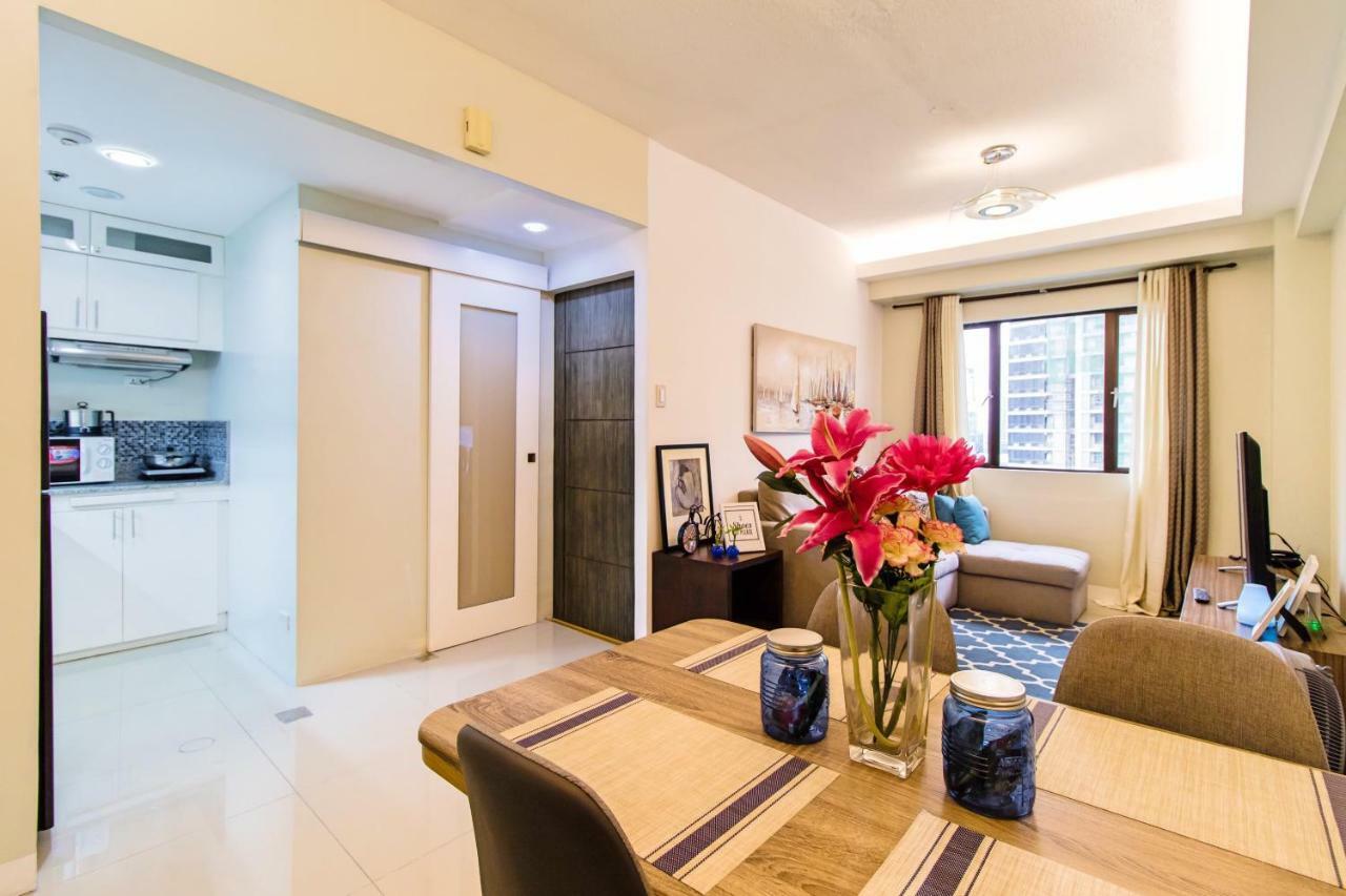 Giron Suites At Bonifacio Global City * Manila