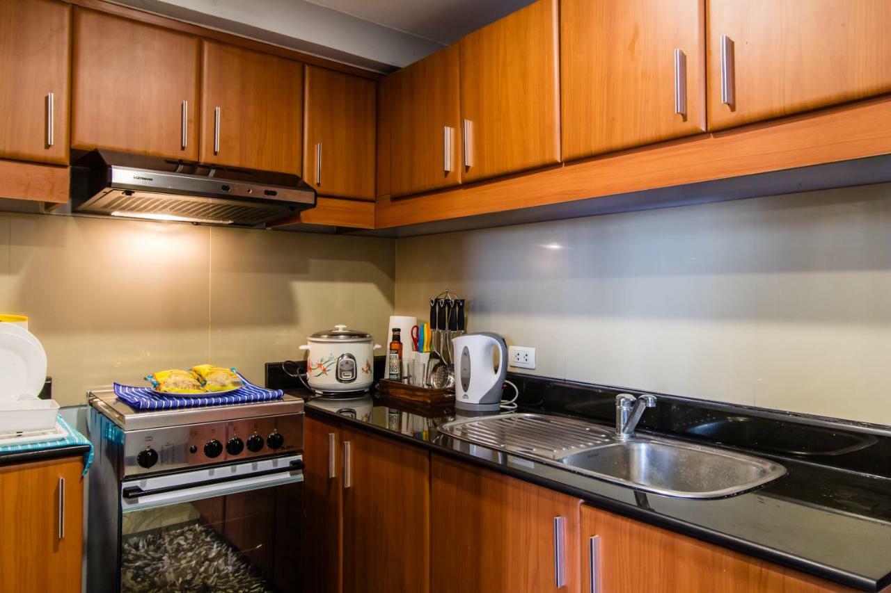 Giron Suites At Bonifacio Global City Manila
