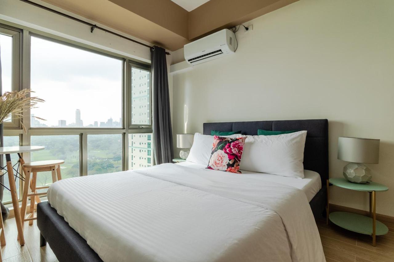 Giron Suites At Bonifacio Global City